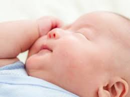 Surely you need to bathe them every day, right? When And How Often Do You Start Giving Baby Bath At Night