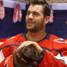 @CapsPup's video Tweet