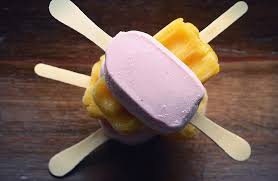 Frau Schiebt Sich Kaltes Eis In Die Scheide Unsertirol24