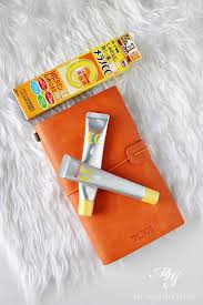Jika kamu akan membawa ke sini senjata peperanganmu dan menyerahkannya, lihatlah kami akan. Review Rohto Melano Cc Intensive Anti Spot Essence My Women Stuff
