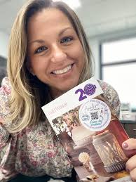 Hey Are you a deo lover or perfume lover? Do share your brands of  perfumes/Deo 🥰