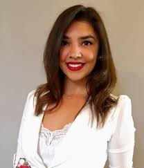 Laura Vera REALTOR at Mary Lou Henry Real Estate