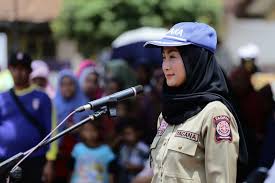 Atalarik datang, anwar pengen jadi desy ratnasari | okay bos (16/12/19) part 3. Desy Ratnasari Tribunnewswiki Com Mobile