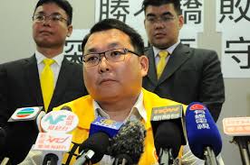 节目共15期，由 郭德纲 担任喜剧观察员，百克力担任第十四期复活赛与第十五期总决赛主持人 1 ，由 贾冰 、 潘斌龙 、 崔志佳 担任喜剧大魔王，喜剧人为 孟鹤堂 与 周九良 、 烧饼 与 曹鹤阳 、 金霏 与 陈曦 、 孙建弘 、 白凯南 、 李鸣宇 与赵迎新、 宋宁 、 高晓攀 、 郭阳 与 郭亮 、 张浩 、 张霜剑 、刘洋与高颖、 来喜 与 林一霆 、 潘阳 与 巩天阔 、 卢正雨. ç½²å