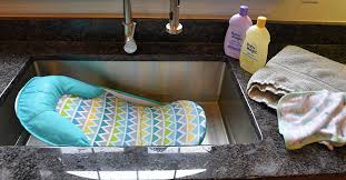 Ideally, you should choose a baby wash or bubble bath that specifies 100% natural ingredients; Basic Checklist Of Baby Bathing Supplies