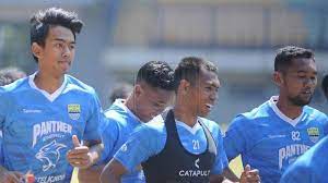 12 april 2021, 15:06 wib. Berita Persib Hari Ini Persib Bandung Punya 4 Amunisi Baru Jelang Liga 1 2020 Siapa Mereka Tribun Jabar