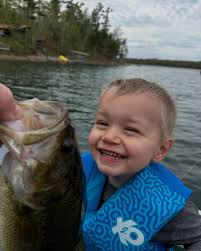 Remember when I was looking for a cheap point and shoot camera for our  crazy family vacation? Well we ended up with over 600 pictures