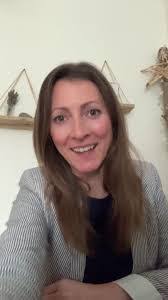 Aileen Semple's Instagram, Twitter & Facebook