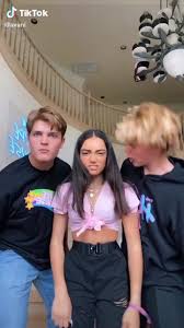 Avani And The Hype House Video In 2020 Dance Choreography Videos Choreography Videos Dance Videos