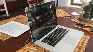 How To Clean A Macbook Screen - Youtube