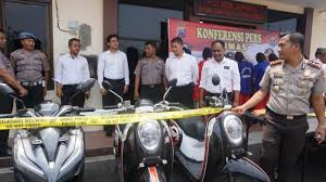 Lampu stop motor nusantara arjuna original bekas. Tag Akbp Arif Budiman Keuntungan Darobi Rp 900 Ribu Tiap Jual Motor Penadah Ini Manfaatkan Facebook Lapak Rembang Tribun Jateng