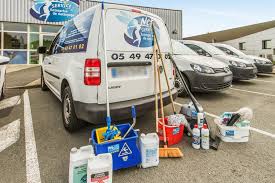 Trois le service de nettoyage industriel dans un site de production. Societe De Nettoyage A Saint Benoit Poitiers Nettoyage Industriel