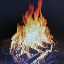 Bonfires are part of the celebration, as are mock weddings, meant to symbolize new life and the new season. Midtsommeraften Ved Holmendammen 23 Juni Vestreakeroslo