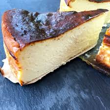 Jeden sonntag um 13 uhr gibt es einen neuen blogpost von mir! San Sebastian Cheesecake Vomallerfeinstens Webseite