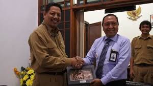 Maybe you would like to learn more about one of these? Sma Bosa Jadi Sekolah Pertama Di Yogyakarta Yang Terapkan Sistem Aplikasi Bni Edupatrol Tribun Jogja