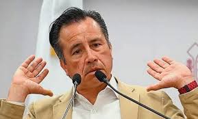 TODO INDICA QUE VAN TRAS CUITLÁHUAC GARCÍA. EL EXGOBERNADOR DE VERACRUZ  IMPLICADO EN EMPRESAS FANTASMA A LAS QUE SE ENTREGÓ 200 MILLONES DE PESOS  De la página y tintero del periodista veracruzano: