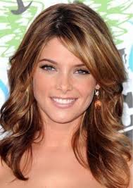 Without compromising on the length, long layers have been cut into the model's hair. 50 Layered Hairstyles With Bangs