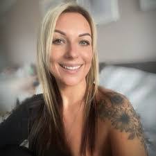 Amy Yohn's Instagram, Twitter & Facebook