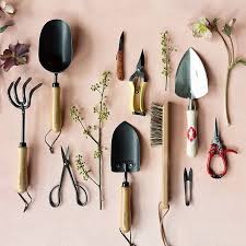 The right garden tools make any job in the garden easier, whether you're planting, weeding, pruning, or clearing leaves. Stylish Gardening Tools Because Spring Cannot Get Here Soon Enough