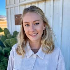 Karli Renken's Instagram, Facebook & TikTok