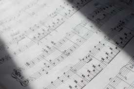 Le but de ce forum est d'être un espace dédié principalement à la musique classique sous toutes ses périodes, mais aussi ouvert à d'autres genres. Images Gratuites L Ecriture La Musique Noir Et Blanc Nombre Modele Ligne Instrument Piano Cle Remarque Partition Drap Police De Caractere Esquisser Dessin Texte Ecriture Forme Mozart Remarques Musique Classique Cordes Instrument