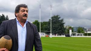 Son arrive va dclencher un vritable cataclysme dans la maison. Cote Ouvert Garuet Vers De Contact