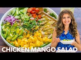 This Chicken Mango Avocado Salad Recipe Is Loaded With Juicy Chicken Creamy Avocado And That Sweet Pop Of Mang In 2020 Mango Avocado Salad Avocado Salad Gourmet Salad