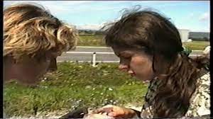 Dnešní zatmění je první z osmi, které v následující dekádě budou pozorovatelná i u nás. Zatmeni Slunce 1999 Youtube