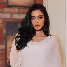 Fatima Almomen - Free pics, galleries & more at Babepedia