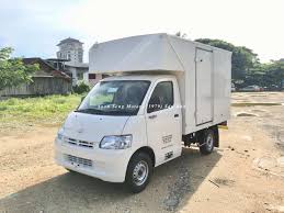 The ride isn't something to rave about, as the suspension does transfer many shocks to the. Daihatsu Gran Max Luton Box Van Soon Seng Motors 1979