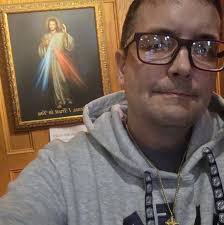 Exciting news Oilers fans, after 35 years I've re-signed with Pepsi to  bring you their iconic Pepsi cola in ORANGE and only in Edmonton. Check out  @pepsicanada to find out how you