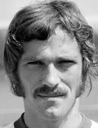 Philippe Maret's Instagram, Twitter & Facebook