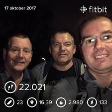 Vanochtend vroeg afgesproken met collega's; Dick en Jaap Eijssens, om te  wandelen naar het werk om zo de auto eens te laten staan #lowcardiet en om  flink aan de #10000stappen te komen