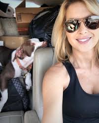 I feel like our lovely ❤️fans are no longer active can I get a Hi if you  are active.respect