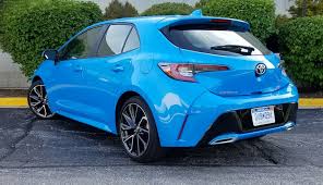Corolla hatchback is close to the ground, keeping its center of gravity low for enhanced responsiveness and stability in the turns. Test Drive 2019 Toyota Corolla Hatchback Xse The Daily Drive Consumer Guide The Daily Drive Consumer Guide