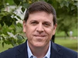 Artist, Winemaker André Mack Visits CoolVines This Evening