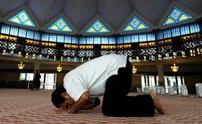 Jika terjadi akad nikah maka nikahnya batal dan isterinya tidak halal baginya. Hukum Meninggalkan Solat Jumaat 3 Kali Sepanjang Pkp Ini Penjelasan Mufti