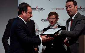 François hollande était présent à la remise des prix. Prix De L Humour Politique Cinq Nouvelles Petites Phrases Selectionnees Le Parisien