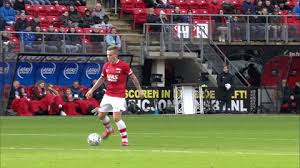 Galerinizde istediğiniz gifi görmeniz de artık bir o kadar basit. Left Back Football