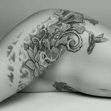 Upper Front Thigh And Hip Tattoo Hummingbird Tattoo Design Hummingbird Tattoo Tattoo Designs For Girls