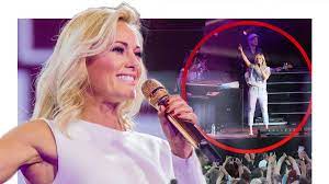 According to record certifications she has sold at least 15,000,000 albums. Schlager Helene Fischer Comeback Secret Details Revealed Archyde