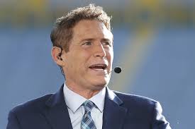 NFL Great Steve Young Scores $2.5 Billion for New PE Fund