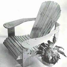 Rustic Yet Comfy Adirondack Chairs Are Pieces Of Patio Furniture In Canada That Never Head Out Of St Adirondack Chair Adirondack Chair Plans Woodworking Bench