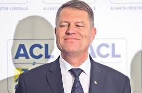 De ziua copilului, președintele klaus iohannis a postat pe facebook o fotografie de la 17 ani, cu mesajul „amintire din copilărie. Klaus Iohannis Va Primi Premiul Otto Cel Mare