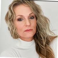 Stacy Nieves's Instagram, Twitter & Facebook