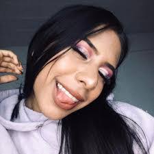 Lina Murillo's Instagram, Twitter & Facebook