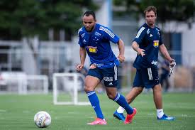 Esta é uma lista de títulos conquistados pelo cruzeiro esporte clube nas diferentes modalidades esportivas. Cruzeiro Fara Jogo Treino Contra O Bolivar Da Bolivia No Proximo Sabado