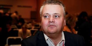 Jan eggums agent mener kravet skyldes en mangelfull innberetning fra en tidligere regnskapsfører, og sier jan eggums selskap bergenstrubaduren gikk med underskudd på 816.000 kroner i 2018. Industriarbeidere Vi Skaper Verdiene Dere Bruker Na Er Vi Forbanna Og Irritert Fontene No