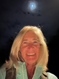 Arrived in Hamburg early this time… here's why👇 Adjusting to a new time  zone is always a challenge. I had the choice to fly home for 36 hours or  come straight to