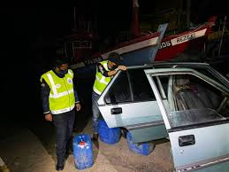 See more ideas about lamborghini, motosikal, kereta sport. Ubah Suai Kereta Seludup Petrol Ke Negara Jiran